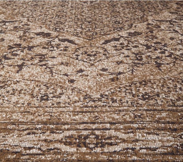 Karpet Tabriz   L. Bruin